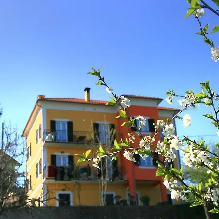 Apartment House X Visit 5terretigulliobay Tavarone